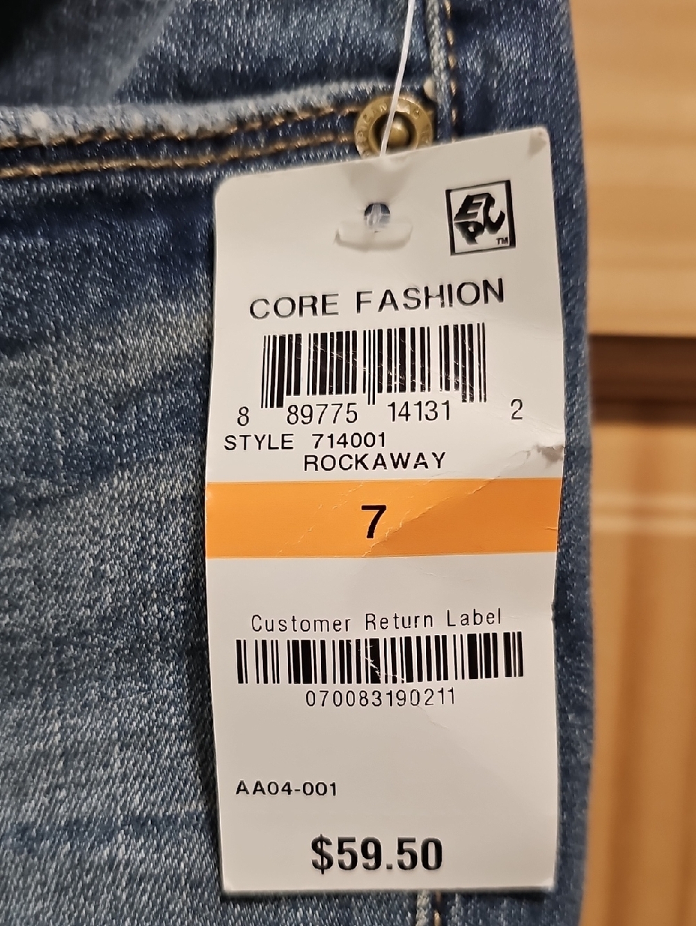 NWT American Rag Distressed Super Skinny Mid-Rise Jeans - Blue Wash - Picture 3 of 5